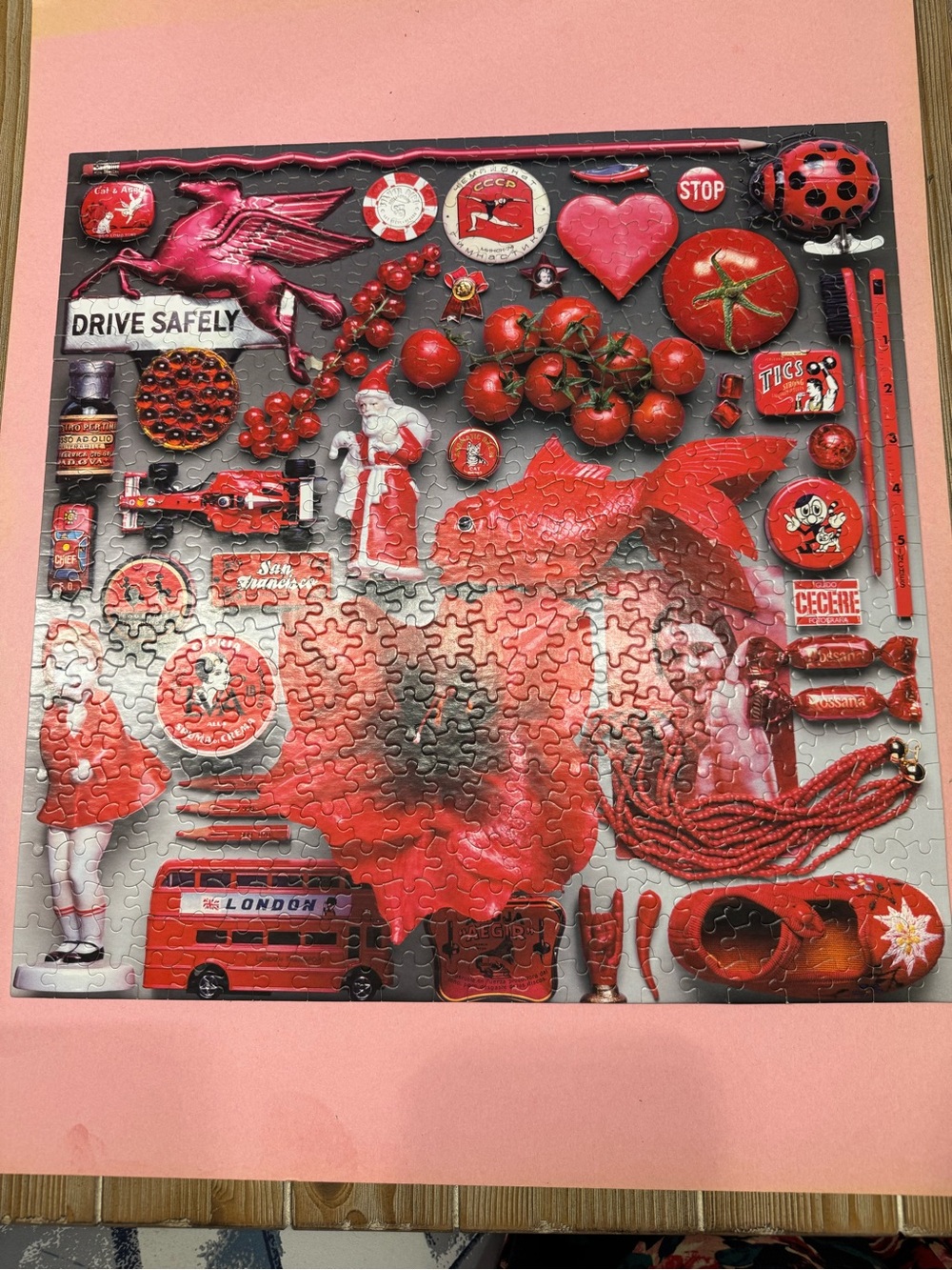 2016 Ceaco Red-Rouge-Rojo  Jigsaw Puzzle 550 Pcs - HTF - COMPLETE